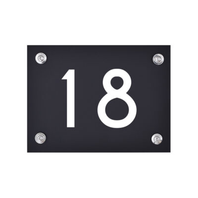 Hausnummernschild 18 schwarz mit weißer Schrift