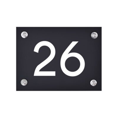 Hausnummernschild Nummer 26 schwarz-weiß