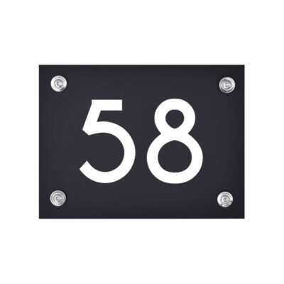 Hausnummernschild Nummer 58 schwarz-weiß