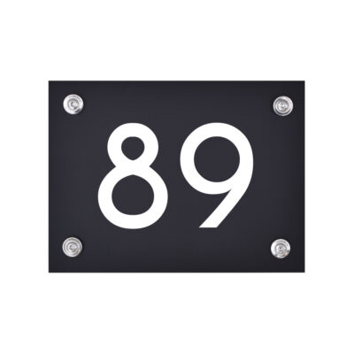 Hausnummernschild Nummer 89 schwarz-weiß