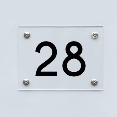 Hausnummernschild 28 - Hausnummer aus Acryl
