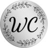 Rundes WC Schild mit floralem Kranz und schwarzem WC Schriftzug für Bad oder Toilette